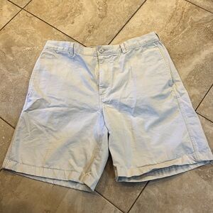 L.L. Bean Natural Fit 35W men’s shorts